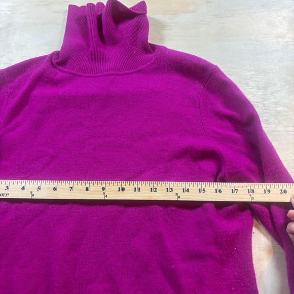 Charter Club Luxury Cashmere Purple Turtleneck Sweater Women's Size L - Picture 4 of 5